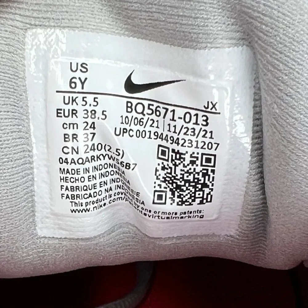 Nike Revolution 5 Running Shoes Youth Size 6 Grey Red Athletic Training Sneakers